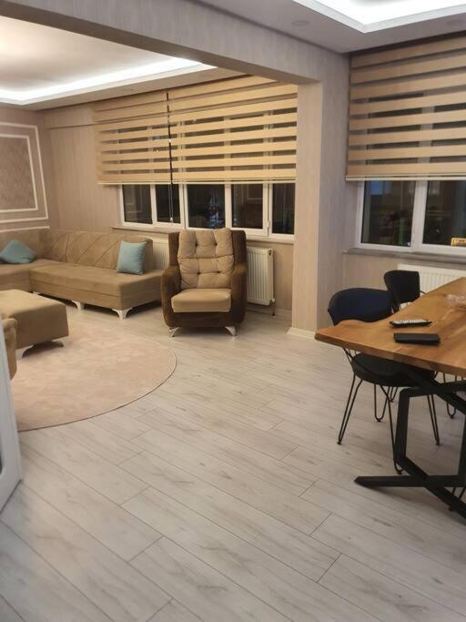 Appartement Muekemmel Konumda Luex Family Concept Daire à Sivas Extérieur photo